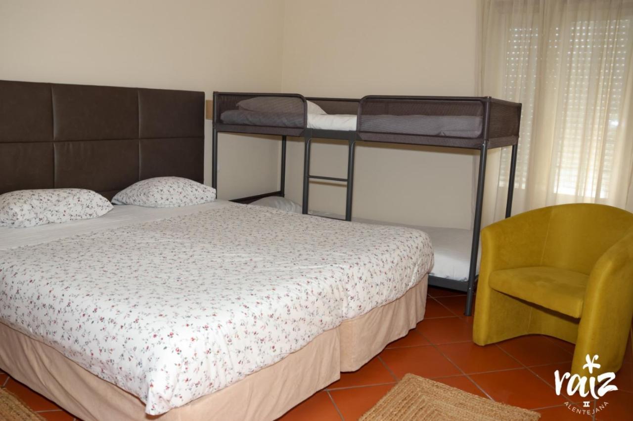 Raiz Alentejana II Bed & Breakfast เรเกงกุส ดิ มอนซารัซ ภายนอก รูปภาพ