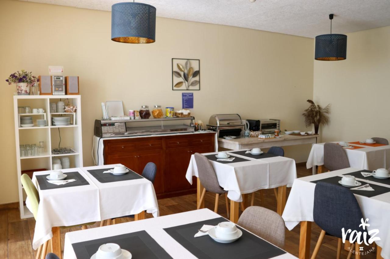 Raiz Alentejana II Bed & Breakfast เรเกงกุส ดิ มอนซารัซ ภายนอก รูปภาพ